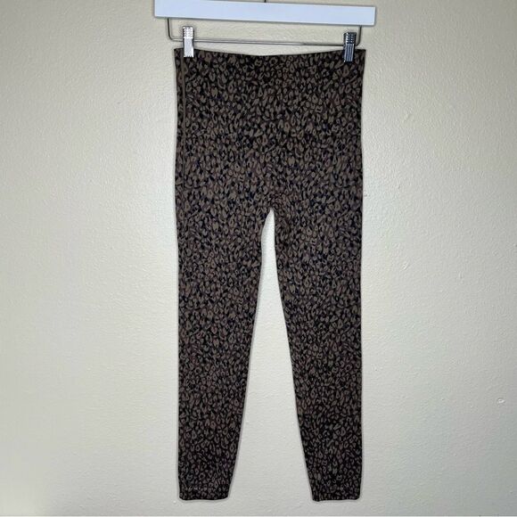 Spanx Look At Me Now Leopard Seamless Legging Browns Women Size Medium Shaping - Picture 7 of 13
